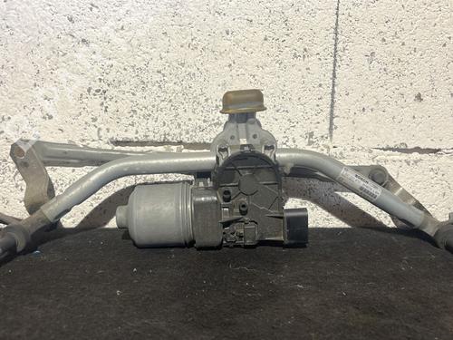 Used Front wiper motor PEUGEOT 2008 I (CU_) 1.5 BlueHDI 120 (120 hp) 28190770