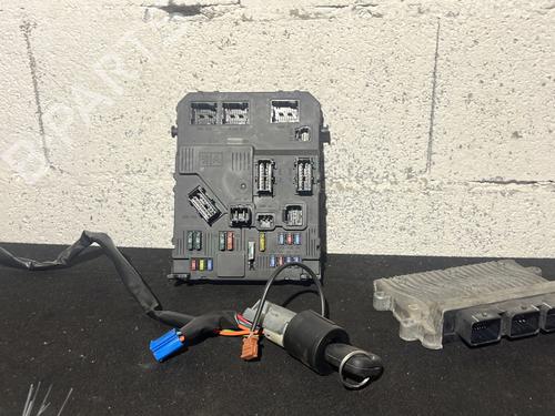 Used Electronic module PEUGEOT 206+ (2L_, 2M_) 1.4 i (73 hp) 30105137