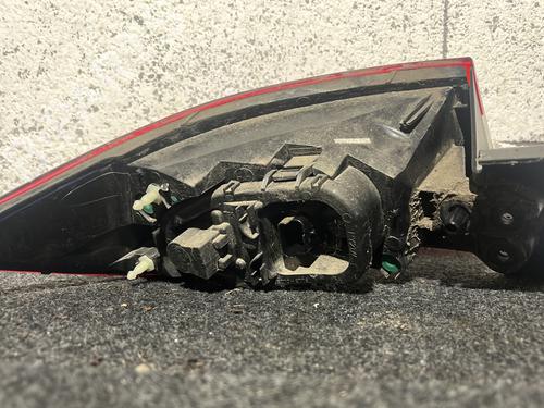 right-taillight-renault-clio-iv-bh_-2012-2013-2014-2015-2016-2017-2018-2019-2020-2021-30355168 main image