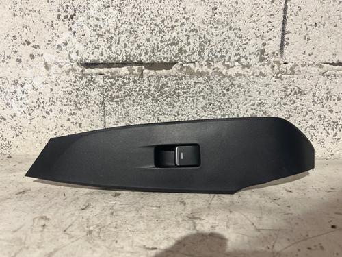 Used Right front window switch Right front window switch 36953205 36953205
