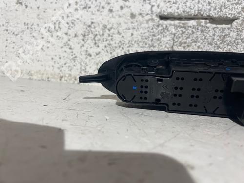 Left front window switch CITROËN DS3 (SA_) 1.6 HDi 110 | BP37799245I27 - Image 2