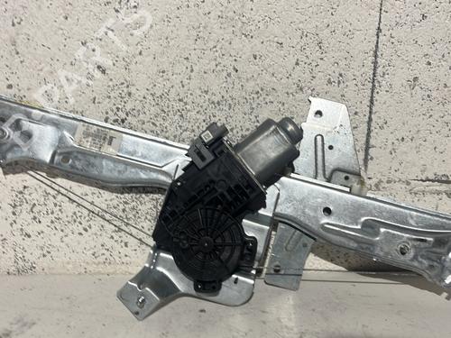 Rudehejsemekanisme Højre bagtil CITROËN C3 Picasso (SH_) 1.2 THP 110 (SHHNZ6) (110 hp) 32081158