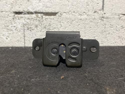 Tailgate lock KIA SORENTO I (JC) 2.5 CRDi | BP22894054C101 