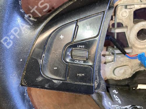 Used Steering wheel Steering wheel CITROËN C4 CACTUS 1.5 BlueHDi 100 (102 hp) 21860469 21860469