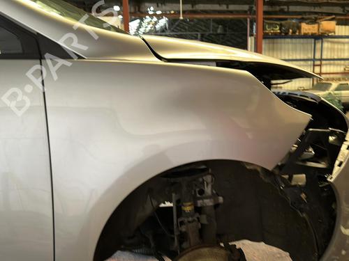 Used Right front fenders Right front fenders RENAULT GRAND SCÉNIC III (JZ0/1_) 1.9 dCi (JZ0J, JZ0N, JZ1K, JZ1S) (131 hp) 25843986 25843986