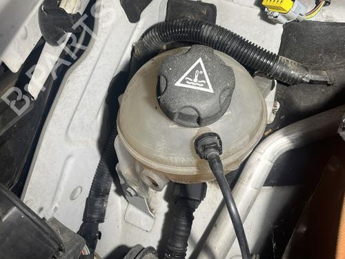 Used Expansion tank CITROËN DS5 2.0 HDi 200 Hybrid4 All-wheel Drive (200 hp) 29255673