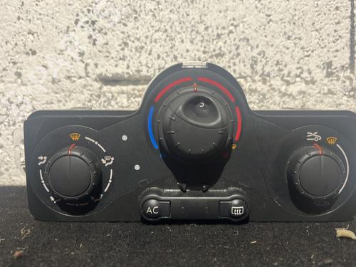 Used Climate control Climate control RENAULT CLIO III (BR0/1, CR0/1) 1.2 16V Hi-Flex (BR1U, CR1U) (75 hp) 29428658 29428658