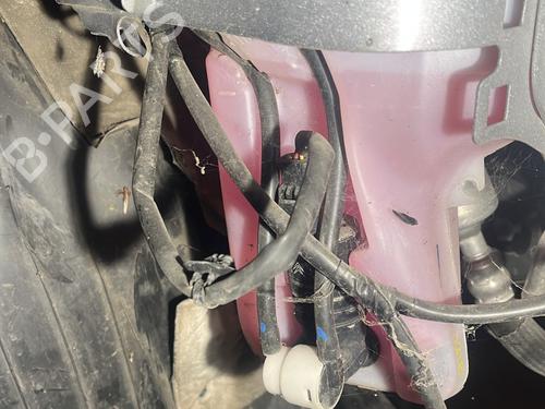 Used Windscreen washer tank CITROËN C4 CACTUS 1.2 THP 110 (110 hp) 29014309