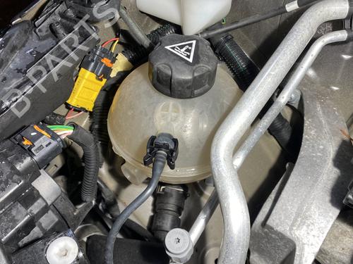 Used Expansion tank PEUGEOT 308 II (LB_, LP_, LW_, LH_, L3_) 1.2 THP 110 (110 hp) 23796994