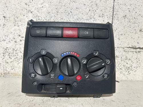 Climate control PEUGEOT BOXER Van (244) 2.2 HDi | BP38513998I5 - Image 3