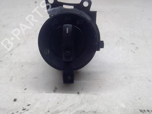 Used Headlight switch VW POLO (9N_, 9A_) 1.4 TDI (70 hp) 21862041