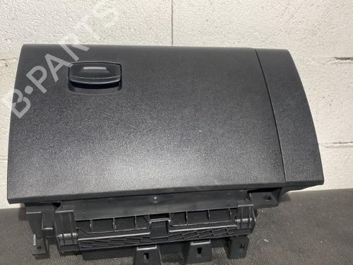 Used Glove box RENAULT KADJAR (HA_, HL_) 1.5 dCi 110 (HLA3) (110 hp) 20872670