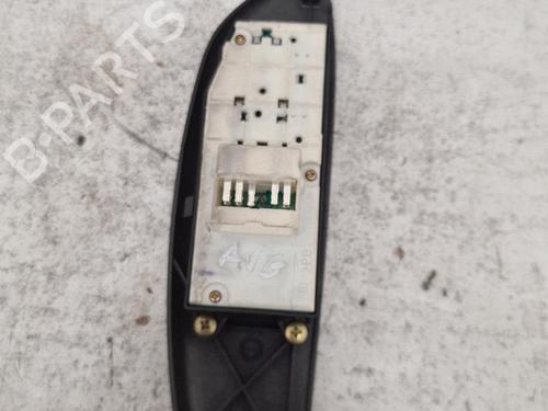 Spak kontakt TOYOTA YARIS (_P1_) 1.0 (SCP10_, SCP10R) (68 hp) 21858963