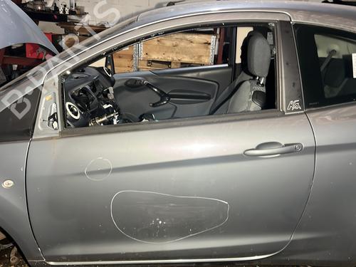 Used Left front door FORD KA (RU8) 1.2 (69 hp) 30743855