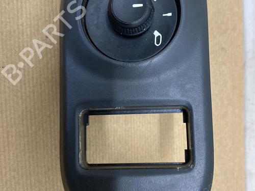 mirror-switch-citroen-c4-cactus-15-bluehdi-100-2014-21862465 main image