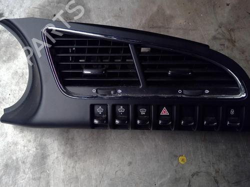 Used Switch PEUGEOT 3008 I MPV (0U_) 2.0 HDi Hybrid4 (0URHCA) (200 hp) 21858919