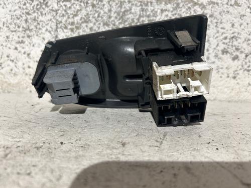 Left front window switch PEUGEOT BOXER Van (244) 2.2 HDi | BP38514016I27 - Image 2