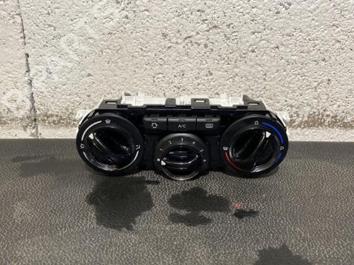 Used Climate control PEUGEOT 208 I (CA_, CC_) 1.2 VTI 82 (82 hp) 21864923