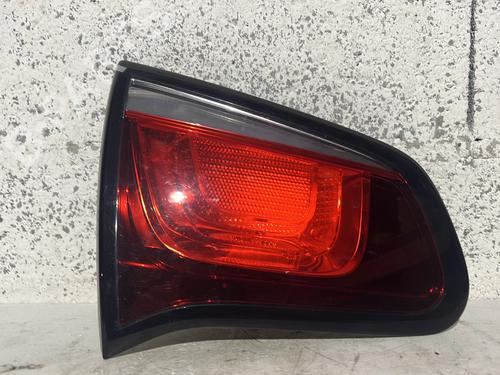 left-tailgate-light-citroen-c3-ii-sc_-2009-33564069 main image