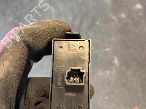 Used Warning switch Warning switch RENAULT MEGANE III Coupe (DZ0/1_) 2.0 R.S. (265 hp) 20862343 20862343