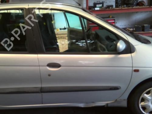 Used Right front door RENAULT SCÉNIC I MPV (JA0/1_, FA0_) 1.6 (JA00, JA16, JA15, JA19, JA1V, JA2B, JA2C, JA0B,... (107 hp) 20871644