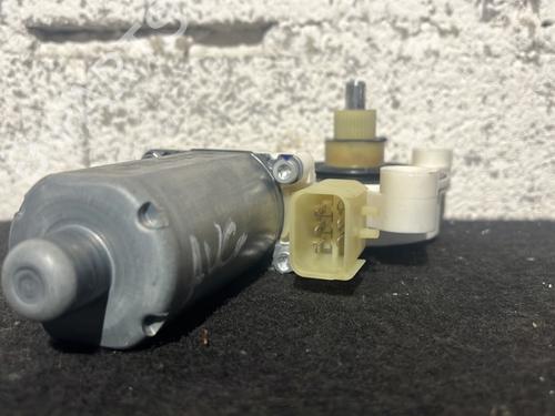 Used Left front window motor Left front window motor CHRYSLER SEBRING (JS) 2.0 CRD (140 hp) 26457679 26457679