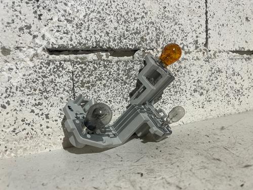 lamp-holder-ford-fiesta-vi-cb1-ccn-2008-37751510 main image