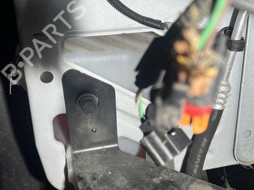 windscreen-washer-tank-nissan-nv400-van-x62-x62b-2011-32092817 main image