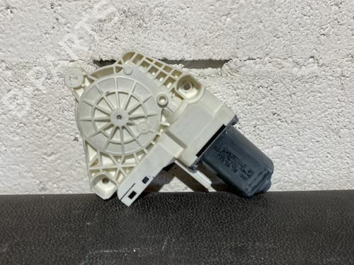 Used Right front window motor AUDI A1 (8X1, 8XK) 1.6 TDI (105 hp) 21865066