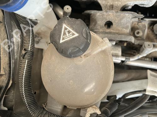 Used Expansion tank CITROËN C4 CACTUS 1.5 BlueHDi 100 (102 hp) 20870198
