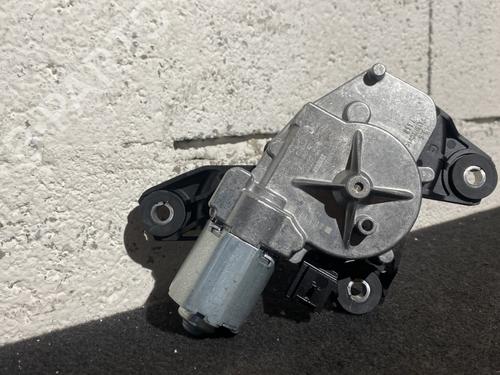 rear-wiper-motor-renault-megane-iv-hatchback-b9amn_-15-blue-dci-115-b9a6-2015-22181052 main image