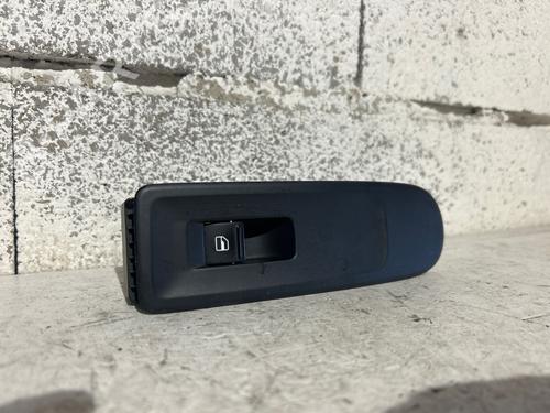 Used Right front window switch Right front window switch 38910925 38910925