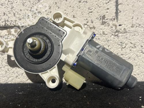 Right front window motor CHRYSLER SEBRING (JS) 2.0 CRD | BP26457678E20 