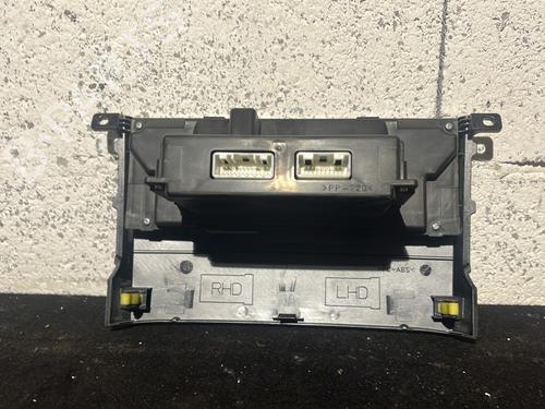 Used Climate control Climate control TOYOTA COROLLA Verso (ZER_, ZZE12_, R1_) 2.2 D-4D (AUR10_, AUR10R) (136 hp) 29706659 29706659