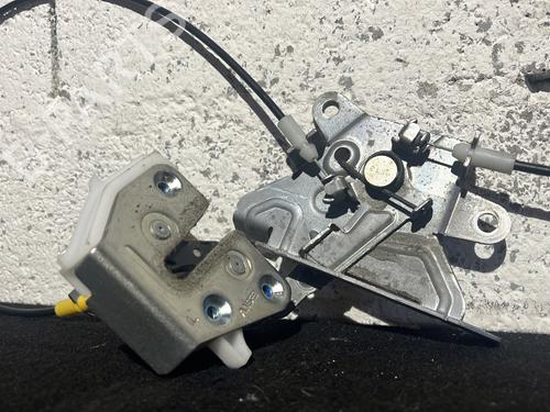 tailgate-lock-peugeot-4007-vu_-vv_-2007-2008-2009-2010-2011-2012-2013-29564119 main image