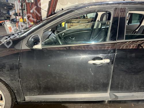 Dør venstre foran RENAULT MEGANE III Hatchback (BZ0/1_, B3_) 1.9 dCi (BZ0N, BZ0J) (131 hp) 32133741