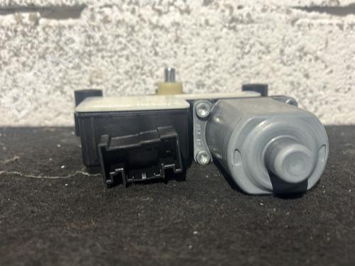 Used Right front window motor Right front window motor SKODA FABIA III (NJ3) 1.0 (60 hp) 28129346 28129346