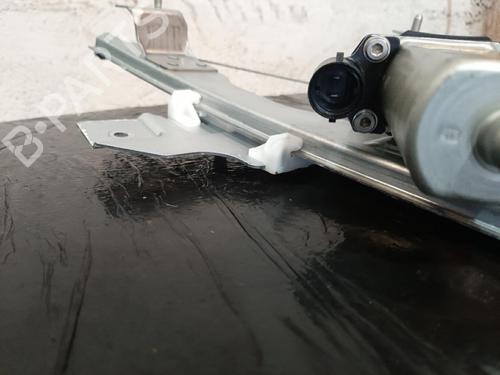 Used Front right window mechanism Front right window mechanism DACIA SANDERO 1.2 16V (75 hp) 20871857 20871857