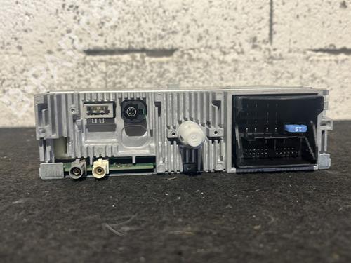 Radio PEUGEOT 2008 I (CU_) 1.2 THP 110 / PureTech 110 | BP27746153E6 
