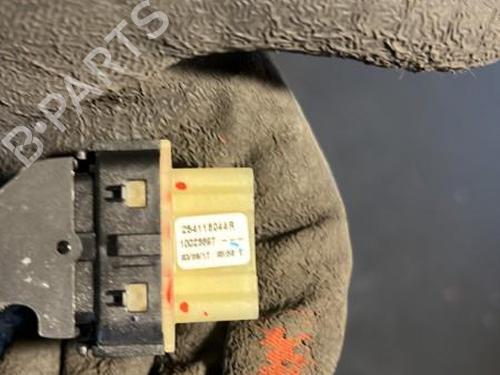 Left front window switch RENAULT CLIO IV (BH_) 1.5 dCi 90 | BP21864563I27