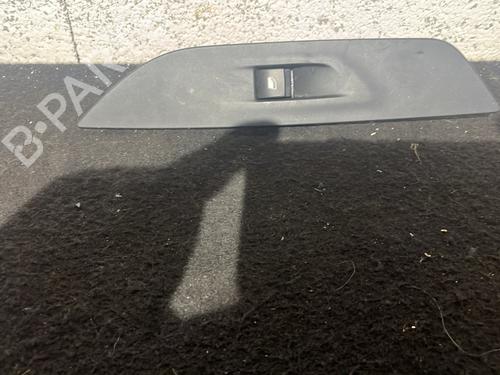 Used Right front window switch PEUGEOT 208 II (UB_, UP_, UW_, UJ_) 1.2 PureTech 100 (101 hp) 27545456