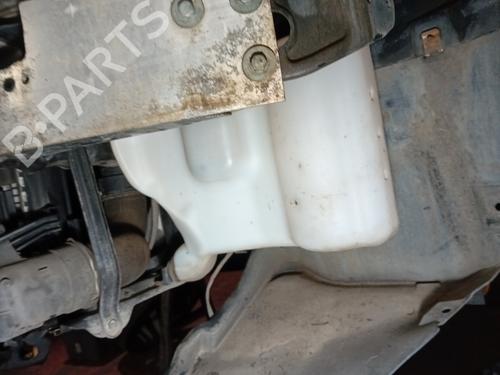 Used Windscreen washer tank MERCEDES-BENZ CLK (C209) CLK 220 CDI (209.308) (150 hp) 21063123