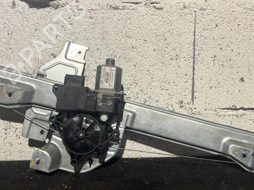 Used Front left window mechanism Front left window mechanism PEUGEOT 2008 I (CU_) 1.2 THP 110 / PureTech 110 (110 hp) 27746135 27746135