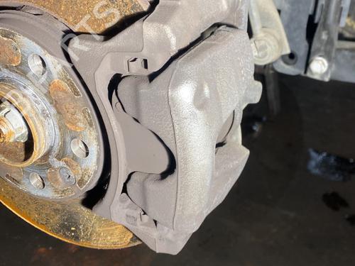 Used Right front brake caliper RENAULT MEGANE IV Hatchback (B9A/M/N_) 1.5 Blue dCi 115 (B9A6) (116 hp) 22181029