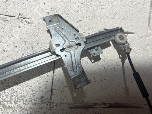 Used Front left window mechanism Front left window mechanism PEUGEOT 307 SW (3H) 1.6 HDI 110 (109 hp) 32296161 32296161