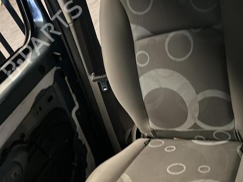 Used Right front seat RENAULT KANGOO / GRAND KANGOO II (KW0/1_) 1.5 dCi (106 hp) 21863341