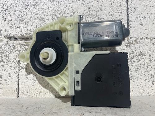 Used Right front window motor Right front window motor VW GOLF VI (5K1) [2008-2014] 36763710 36763710