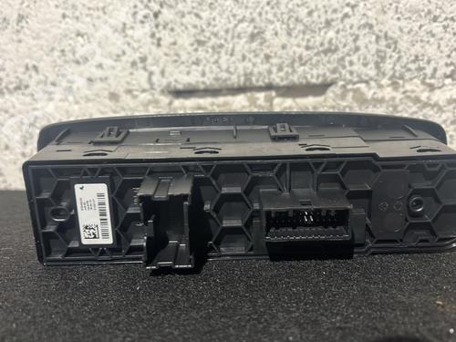 Left front window switch RENAULT KADJAR (HA_, HL_) 1.3 TCe 140 (HLNB, HLN1) | BP31267797I27