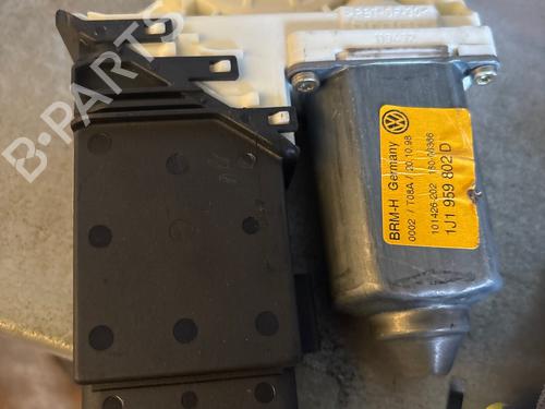 Right front window motor VW GOLF IV Variant (1J5) 1.6 | BP39937634E20 - Image 2