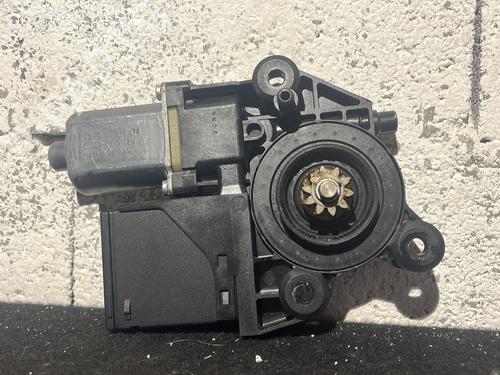 Used Right front window motor Right front window motor 26213989 26213989